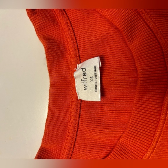 Wilfred Aritzia orange ribbed t-shirt - Picture 3 of 4